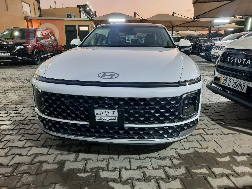 هیۆندای ازێرا